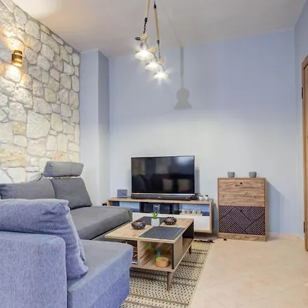 Stonehill 2-bdrm With Sea Views, *