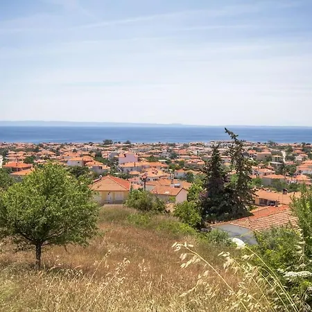 Stonehill 2-bdrm With Sea Views, Apartment